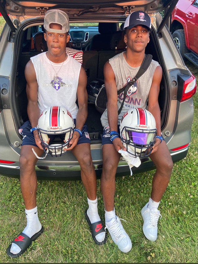 Justin Bloise and Makai Bodden have been invited to play in the Dream All-American Bowl in January at AT&amp; T Stadium in Dallas, Texas, home to the Dallas Cowboys.