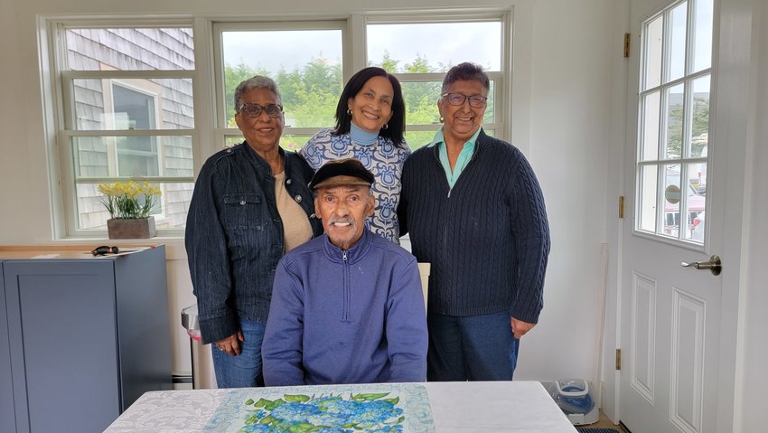 From left to right: Pauline Cabral, Paul Cabral, Rene Cabral Daniels, Viola Cabral Howard