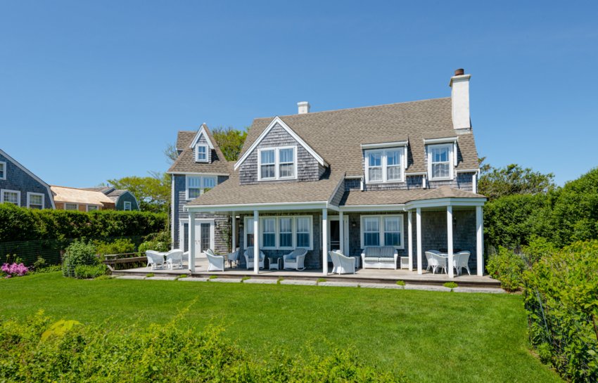 Situated on a waterfront lot in the village of Sconset on the island&rsquo;s far east end, this four-bedroom, three-and-ahalf- bathroom home has sweeping views of the Atlantic Ocean from atop the Sconset Bluff.