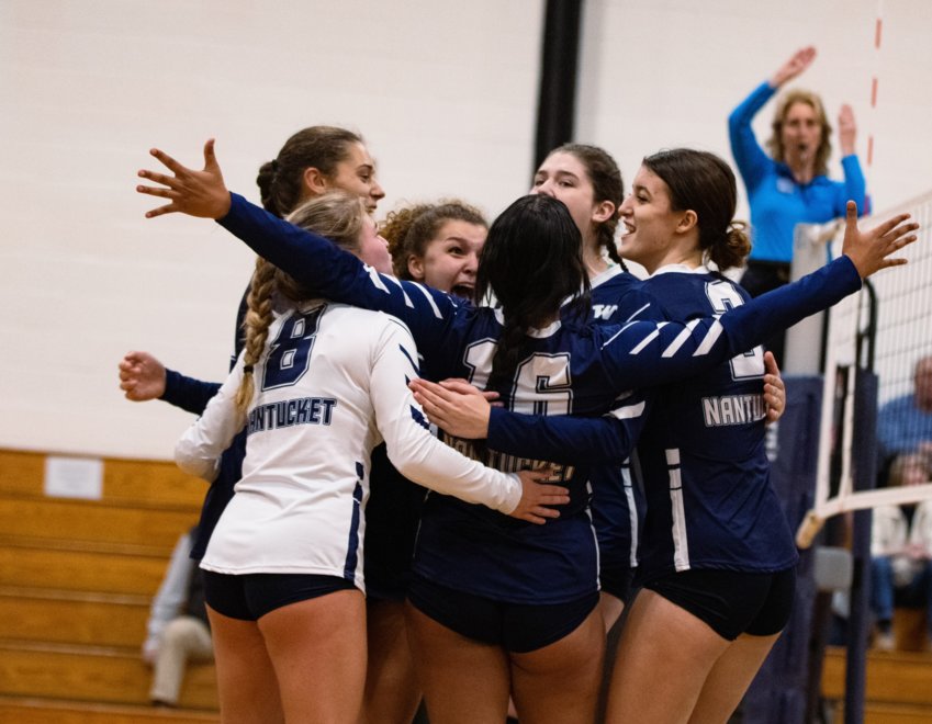 The varsity volleyball team lost 3-0 to Lynnfield Thursday,