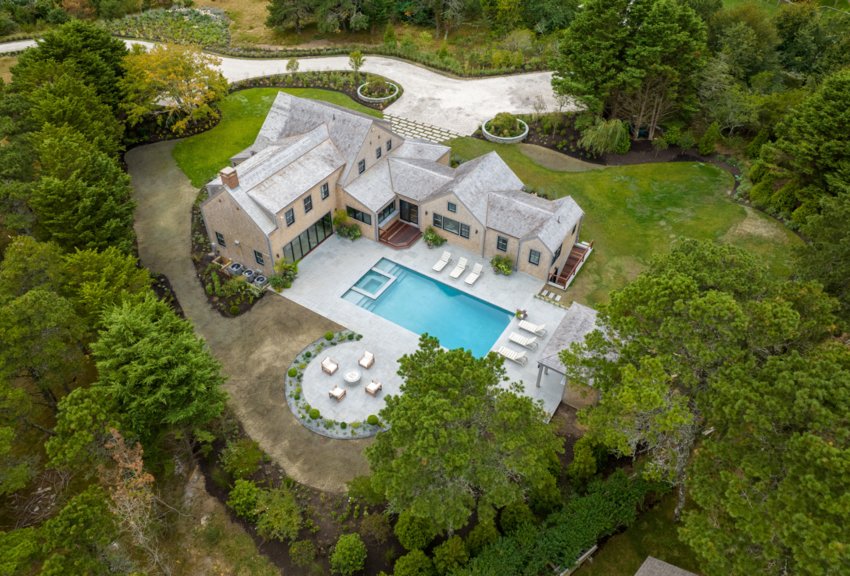 Conveniently located roughly one mile from historic Main Street and the center of town, this breathtaking property has a six-bedroom, seven-and-two-half-bathroom main house, 18-by-40-foot Gunite pool and spa and an entertainment cabana on 1.6 acres of meticulously-maintained land.