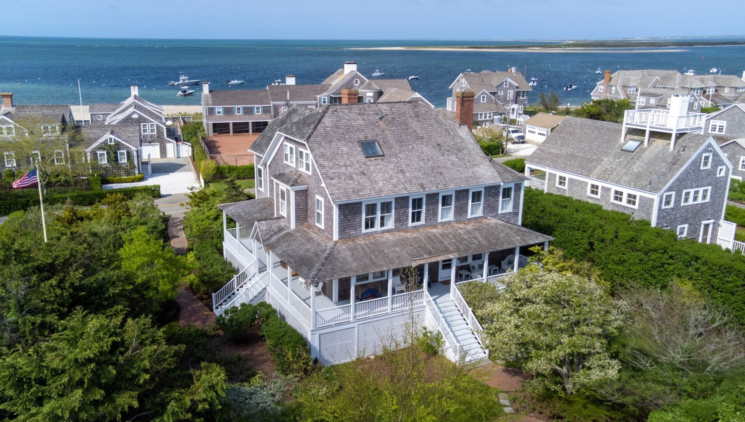 Located on prestigious Hulbert Avenue, just a short distance from the center of historic downtown Nantucket, this eight-bedroom, three-and-a-half bathroom home sits on just over a third of an acre.