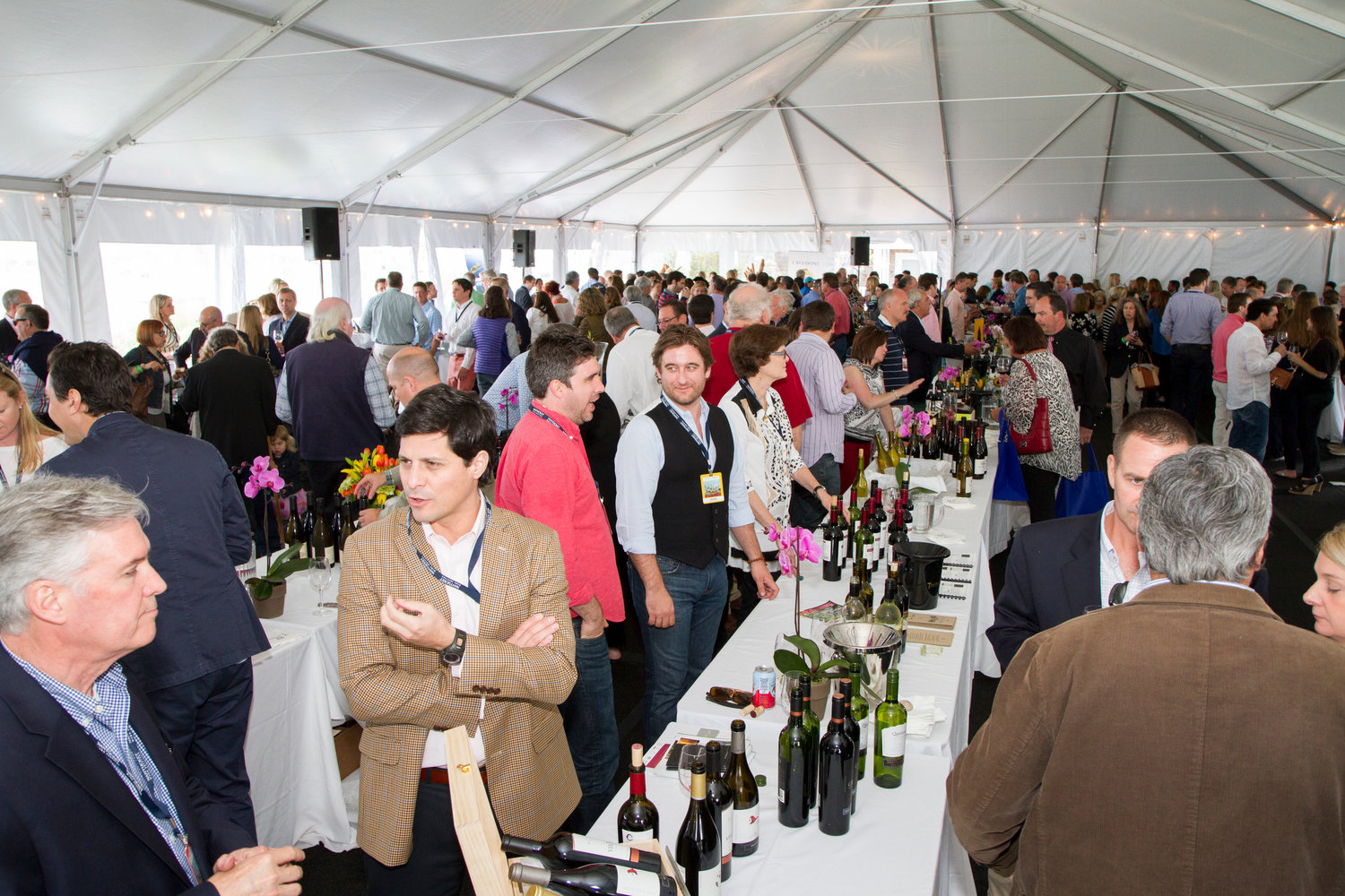 A past grand tasting at the Nantucket Wine and Food Festival.