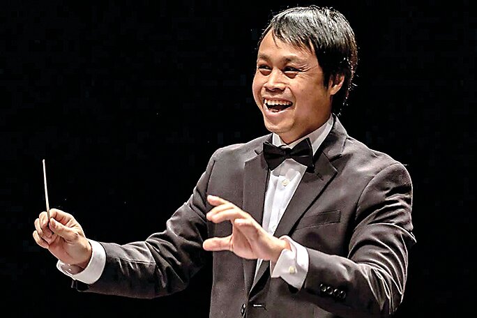 Dr. Christopher Vongvithayamathakul is the Mukilteo Community Orchestra’s new conductor and artistic director.