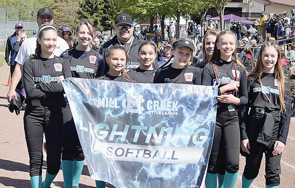 Mill Creek Little Leaguers take center stage - Mill Creek Beacon