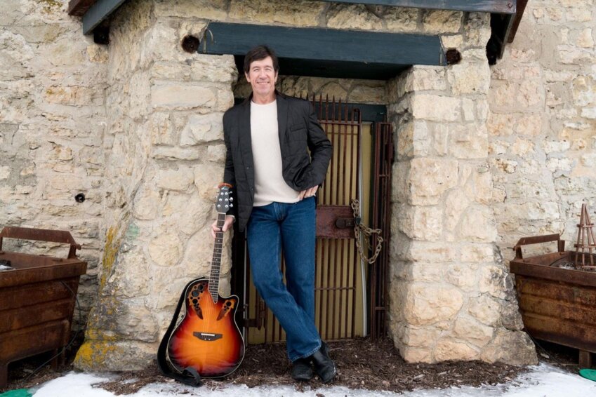 Denny Diamond to perform Thursday, April 3, in Beloit.
