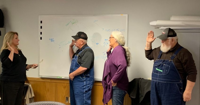 2A-911 swearing in.jpg