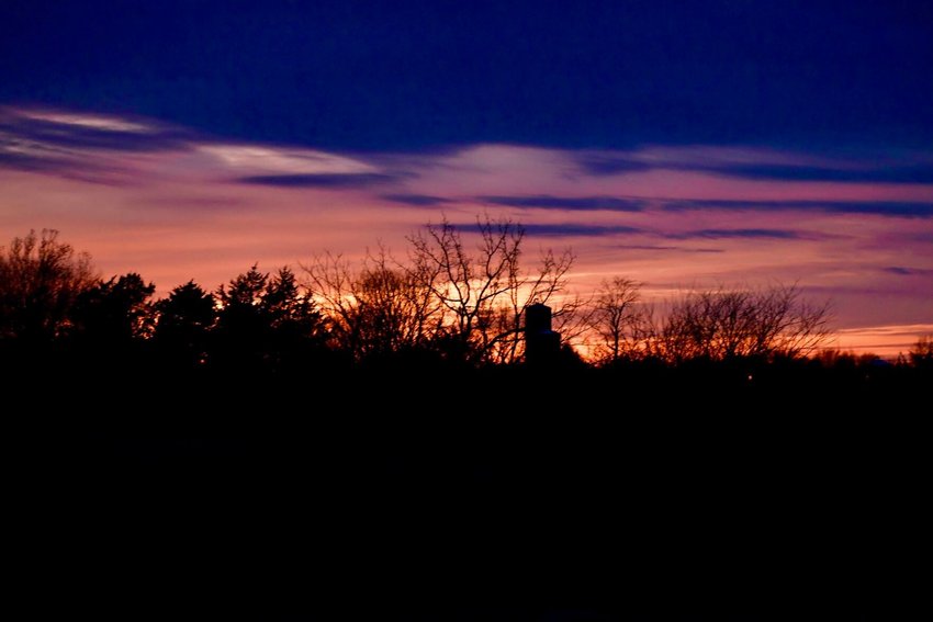 Winter skies provide beautiful sunsets in Polk County.   STAFF PHOTO/LINDA SIMMONS