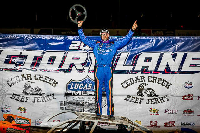 Jonathan Davenport led start-to-finish Saturday night to capture Night 2 of the 10th annual Lucas Oil MLRA Spring Nationals Presented by Arizona Sport Shirts at Lucas Oil Speedway.