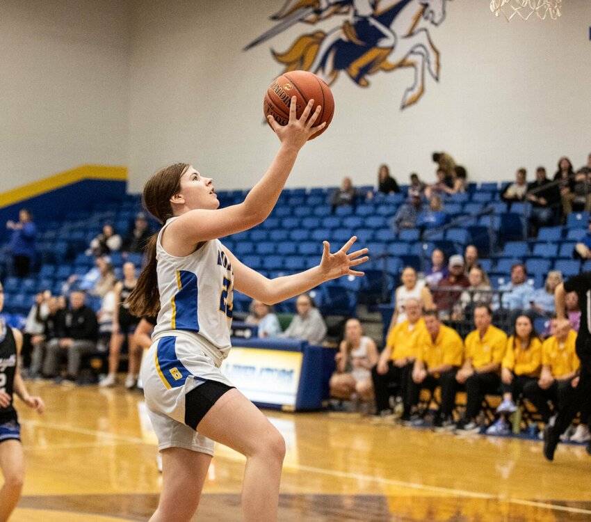 Carly Cribbs for two points.


STAFF PHOTOS/BOB CAMPBELL