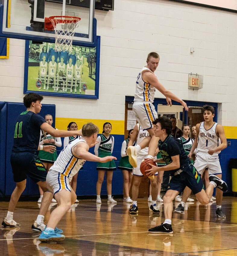 Wyatt Campbell skies forcing the offense player to bring the ball down for Gardinar Casey to make the steal.


STAFF PHOTOS/BOB CAMPBELL