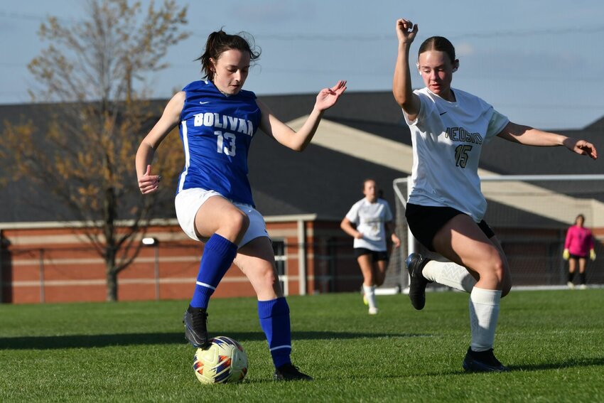 Jadyn Brown changes directions on her Neosho opponent in game two of the Willard Tournament.


STAFF PHOTOS/ANNIE THOMAS