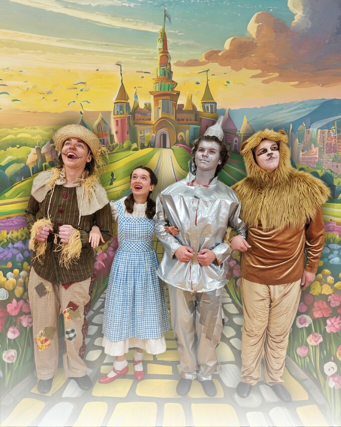 Pied Piper Theatre's WIZARD OF OZ main cast members JJ Calavas (Scarecrow), Joy Williamson (Dorothy), Nathan Brooks (Tinman), and
Parker Bowling (Cowardly Lion.)