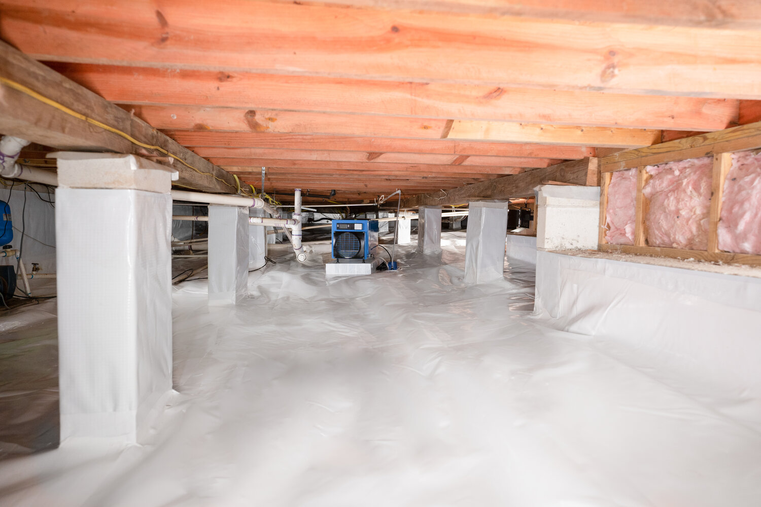 Crawl space after cleaning by JES Foundation Repair.