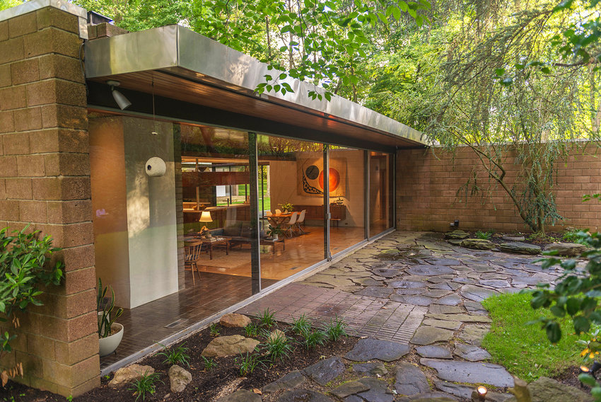 The Hassrick House (1958) in East Falls, designed by Richard Neutra.  Now owned by Thomas Jefferson University.