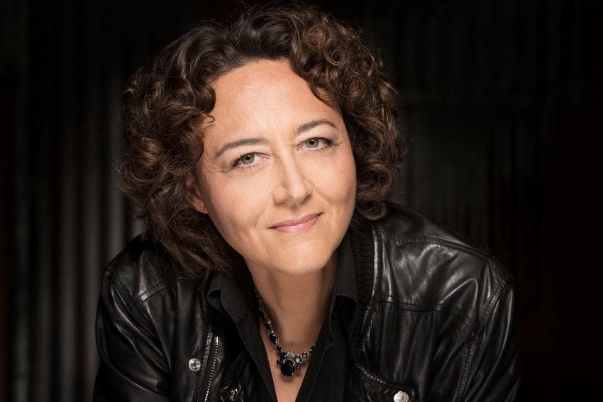 Guest conductor Nathalie Stutzmann led the Philadelphia Orchestra in its final &ldquo;Digital Stage&rdquo; performance of the season.