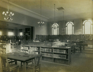 Interior of Chestnut Hill Library, 1909.