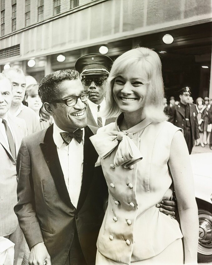 Sadly, The Local could not find the original Sammy Davis Jr. photo that was the source of this column. But here he is with his then-wife, Swedish actress May Britt, in the mid-1960s. Britt is still alive at age 89.