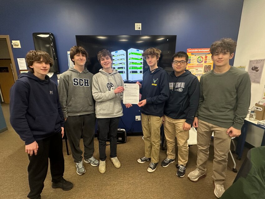 Members of the SCH Community Plate initiative include juniors Damian Melzer-Surkan, Logan Landau, Judah Meyer, Leo Cohen, Aaron Jia and Quinton McDonnell.