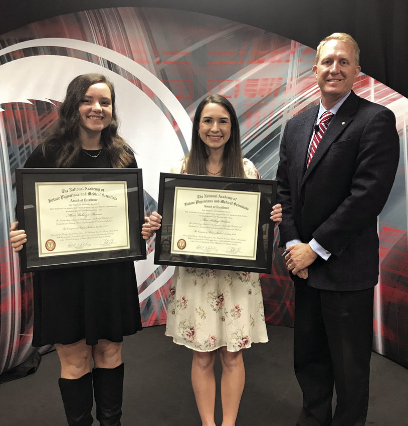 Nixa students represent Missouri at Congress of Future Medical Leaders