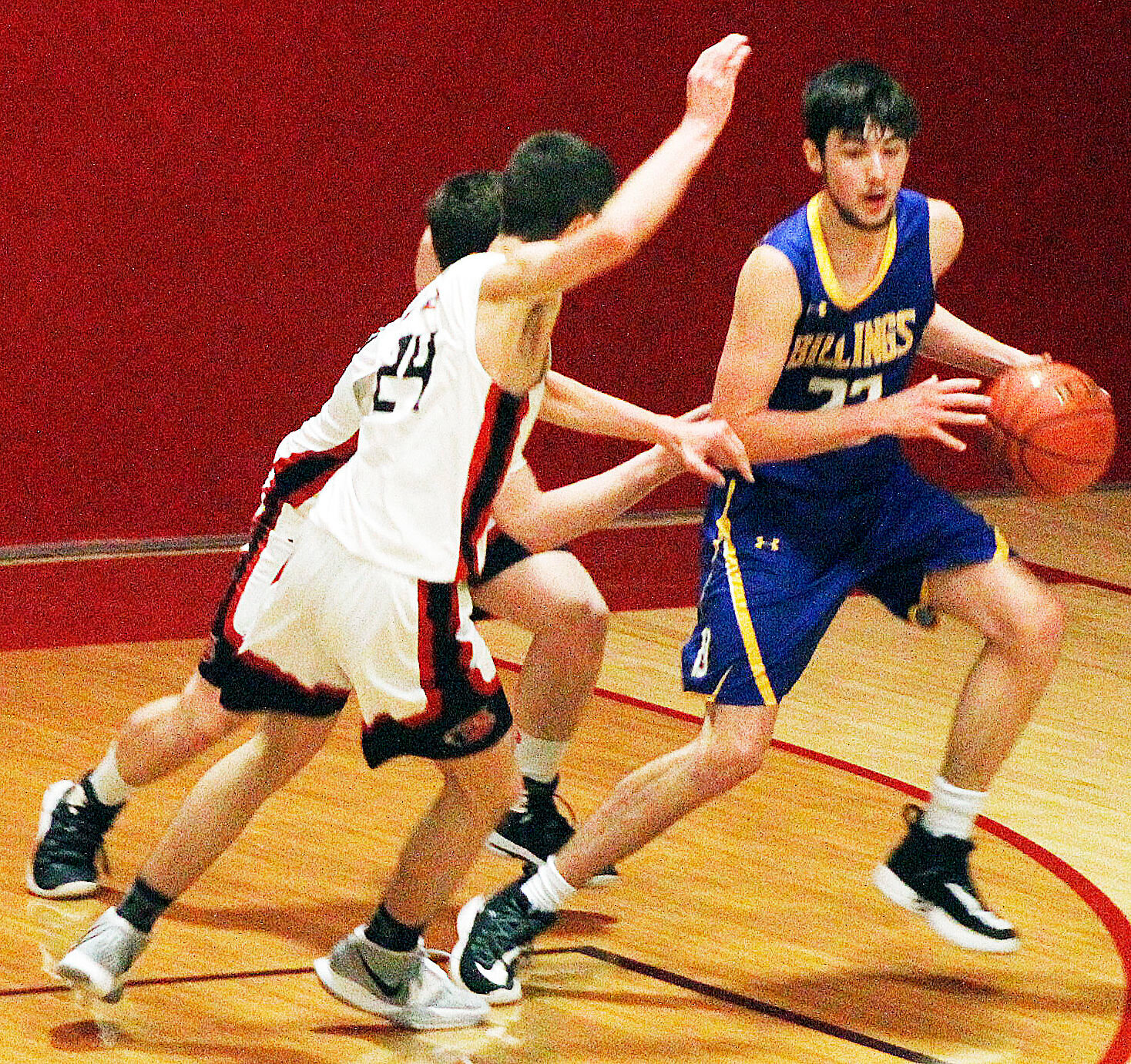 Cardinals bounce back from 'our worst game of the year' to get the best of  Billings | Christian County Headliner News