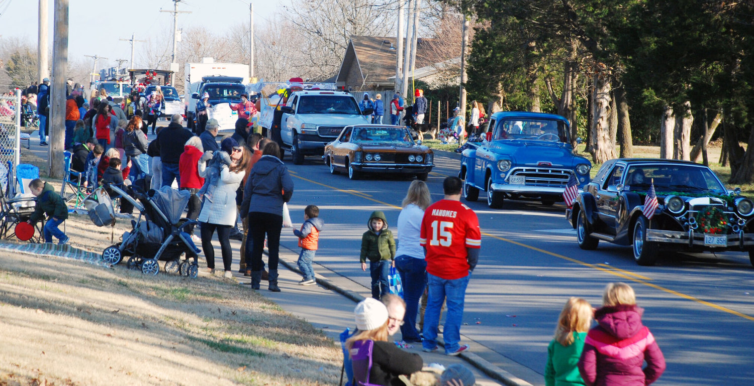 Photo Gallery Nixa Christmas Parade 2020 Christian County Headliner News