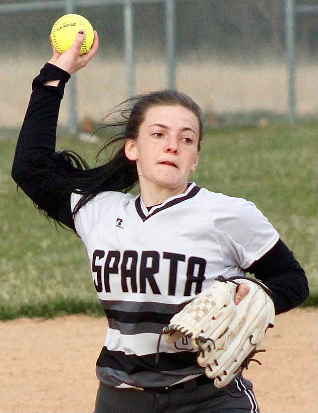 SPARTA'S AYSHA FULTON gets ready to make a throw from third base.