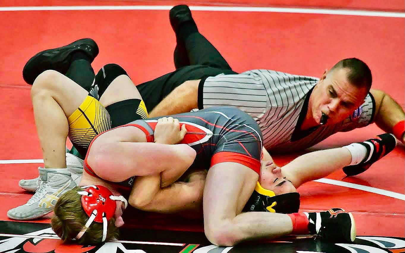 NIXA'S ZAN FUGITT closes in on a pin.