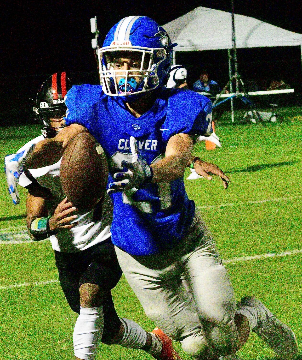 CLEVE'S XAVIER ROBINSON secures a reception.