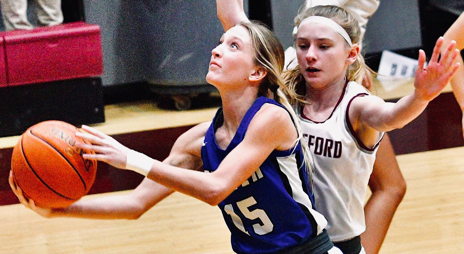 CLEVER'S BRYLIE HICKS eyes a layup at Strafford on Monday.