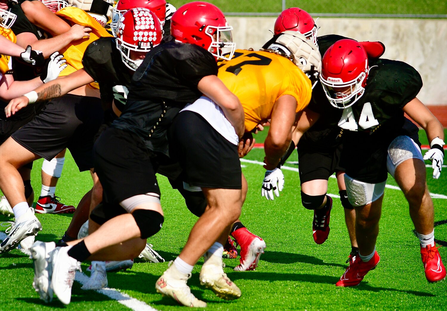 OZARK'S PARKER ELLIOTT zeroes in on a ball-carrier.