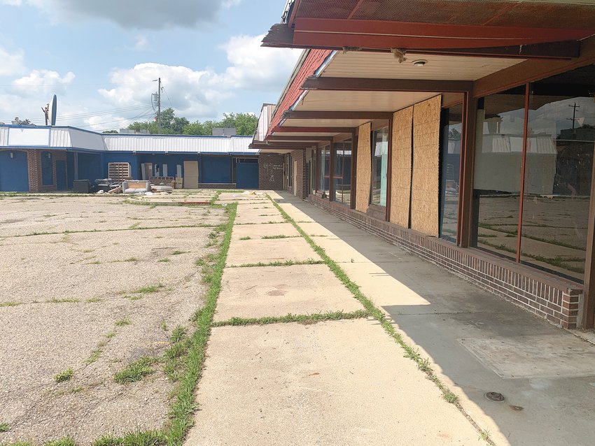This unkempt south Lansing plaza — the former home of Binni’s Bar and Grill — was the subject of more than 50 emergency calls in under two years. It’s the priciest parcel at auction this week with an opening bid of $58,833.64.