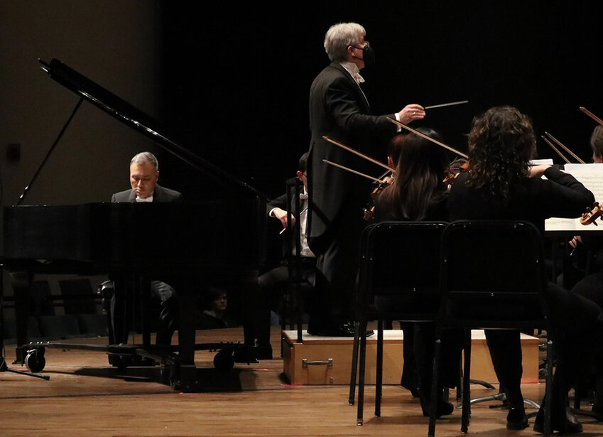 Photo by Olivia Beebe
Pianist Jon Nakamatsu, winner of the 1997 Van Cliburn International Piano Competition, scored big in Lansing with a 2023 performance of Brahms’ epic Second Piano Concerto. He’ll return May 15 to play Sergei Rachmaninoff’s “Rhapsodies on a Theme of Paganini.”