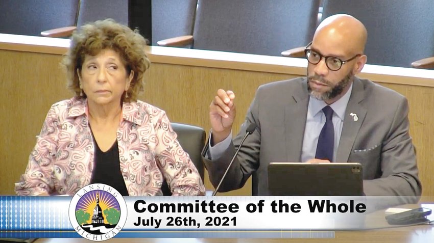 Human Resources Director Linda Sanchez-Gazella and Paul Elam, of the Michigan Public Health Institute, present a staff survey on racial equity to the City Council.