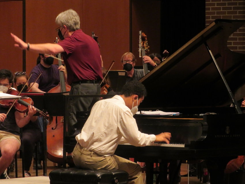 Lansing Symphony Orchestra maestro Timothy Muffitt and guest soloist Clayton Stephenson bounced into the rag-timey finale of Florence Price&rsquo;s Piano Concerto in One Movement at Thursday&rsquo;s dress rehearsal for the symphony&rsquo;s season closer Friday.