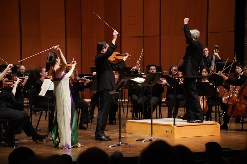 Violinist Hye-Jin Kim, violist Ara Gregorian and maestro Timothy Muffitt made sweet music together at Saturday&rsquo;s (March 4) Lansing Symphony Orchestra concert.