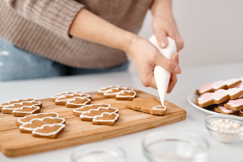 Both Lansing Brewing Co. and Nina's Notions in St. Johns will host cookie decorating classes this weekend, and downtown Lansing's Kringle Holiday Market will offer it for free Saturday evening.