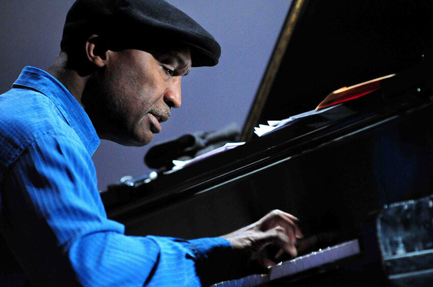 Bobby Floyd, this week&rsquo;s distinguished guest artist at Michigan State University Jazz Studies, began playing piano at age 2 and organ at age 10. His extensive career has included performances with Ray Charles, the Count Basie Orchestra, the Boston Pops, the Detroit Symphony Orchestra, the Columbus Jazz Orchestra, his own trio and beyond.