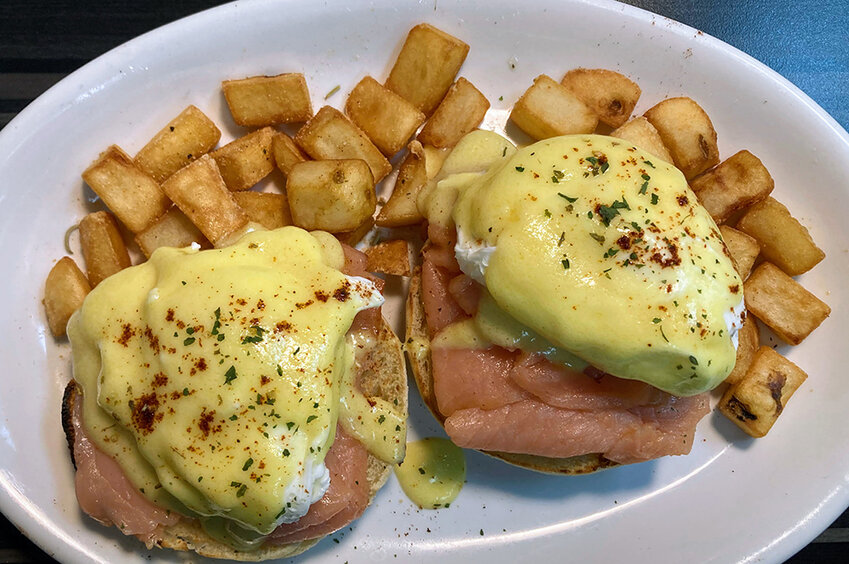 Stateside Deli’s eggs Benedict comprises two halves of an English muffin topped with perfectly poached eggs and creamy, rich hollandaise sauce, but Lizy Ferguson suggests swapping the Canadian bacon for lox.