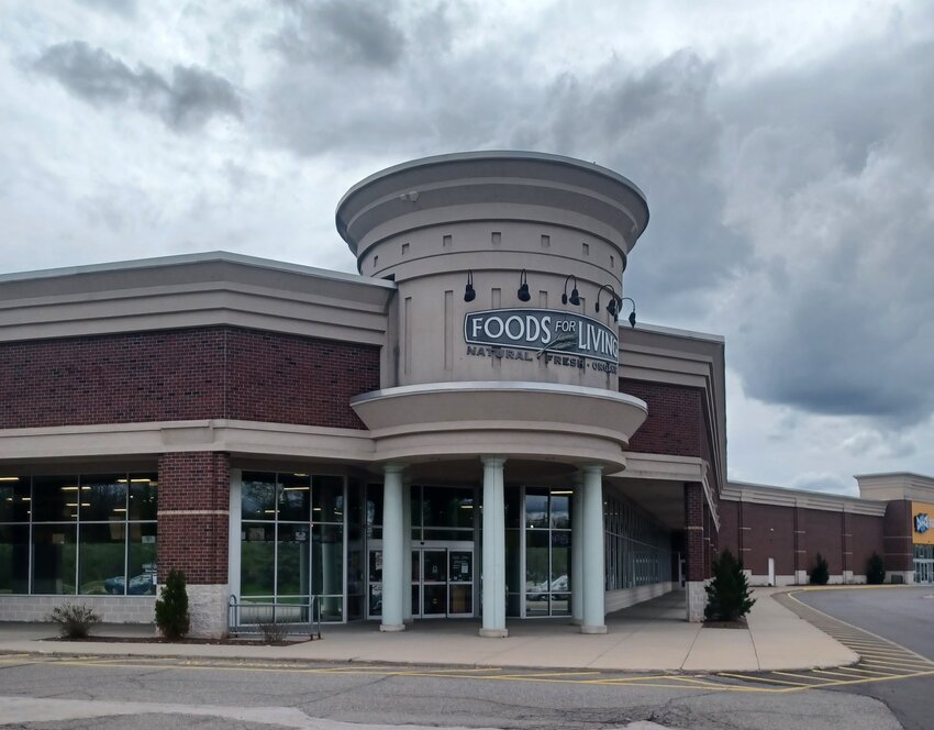 East Lansing natural grocer Foods for Living will close in two months.