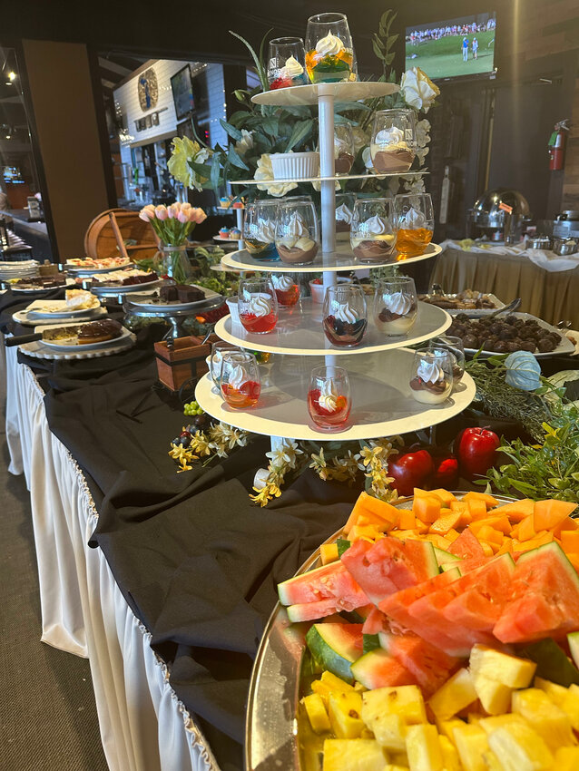 One North’s extensive brunch buffet offers hearty breakfast staples and New American lunch items, reinforced by an array of antipasti and fruit and a well-stocked salad bar.