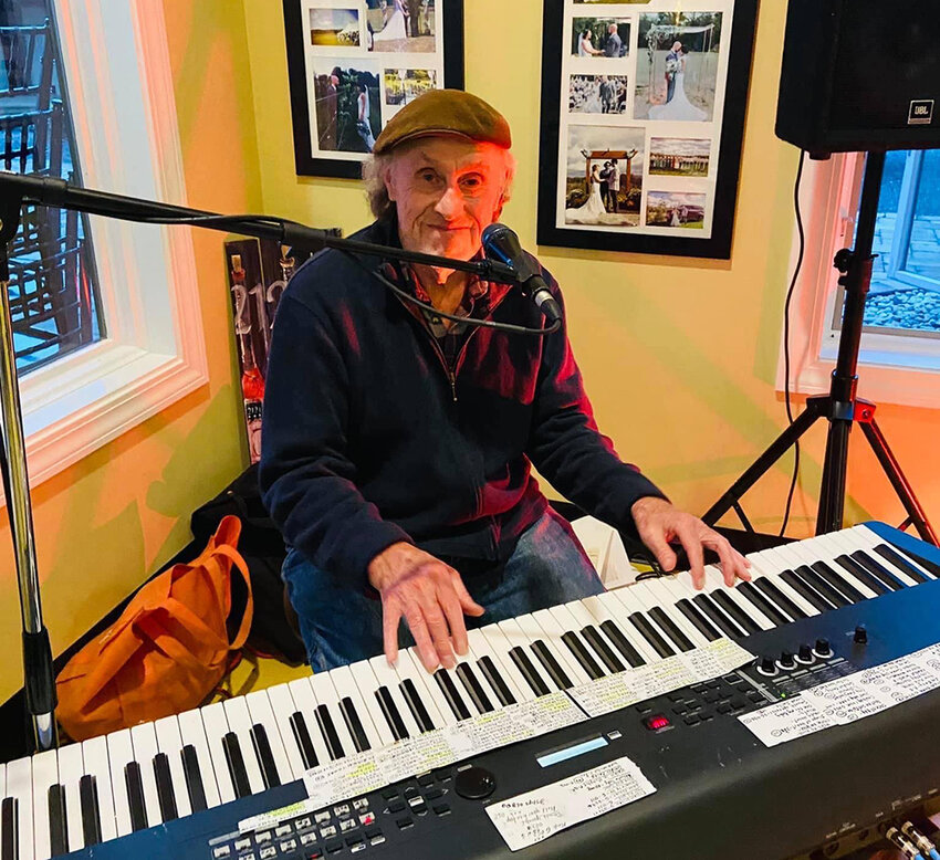 Kalamazoo pianist Tom Duffield will showcase his brand of acoustic, Chicago-style blues during two performances at Michigan BluesFest.