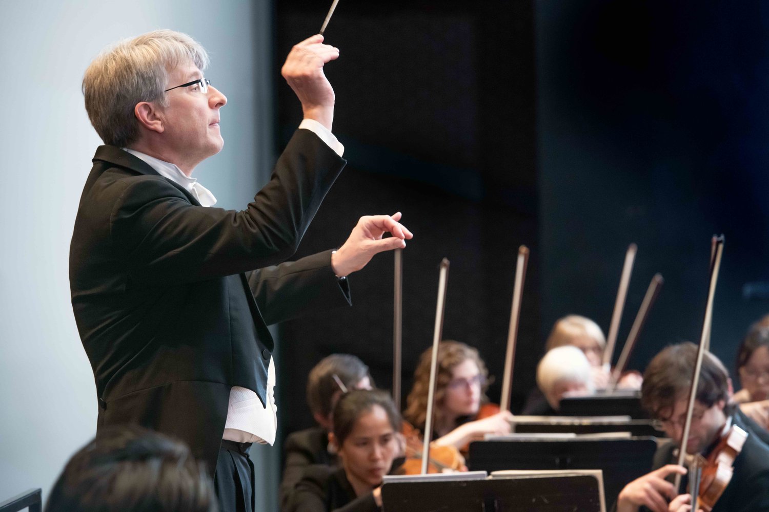 Lansing Symphony music director Timothy Muffitt led an all-orchestral concert of 20th-century music Saturday.