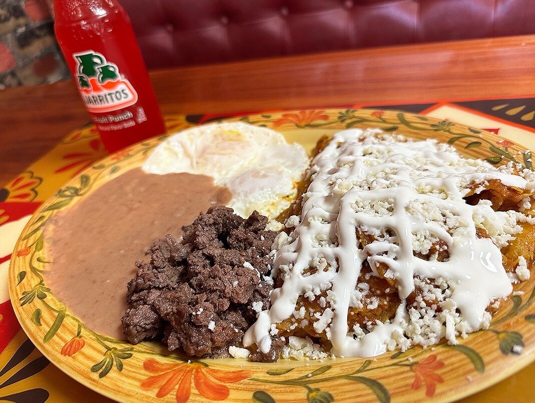 Both Pablo’s restaurants offer a large breakfast selection, including breakfast burritos and tacos, omelets, Huevos Rancheros and Chilaquiles, layered tortilla chips mixed with a mild red salsa, topped with queso fresco and sour cream and served alongside two eggs, refried beans, avocado and chopped steak.