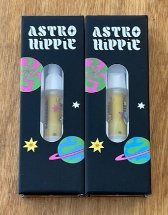 Astro Hippie cartridges are made of ceramic, which is more porous than metal, meaning the live resin is better absorbed than with metal cartridges. You get a fuller flavor profile and a better overall taste, among other benefits.