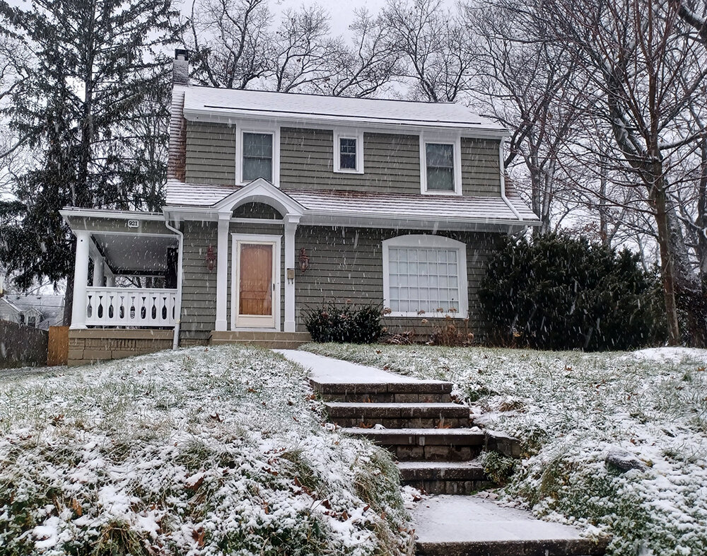 When residents of East Lansing’s Glencairn Neighborhood found this two-bedroom 1,144-square-foot home at 921 Sunset Lane, listed on Airbnb without a proper license from the city, they rallied and had it taken down.