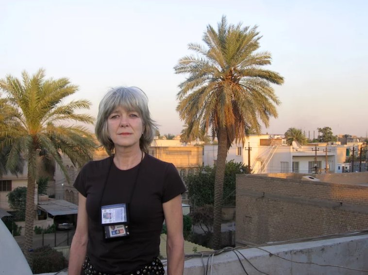 Anne Garrels on location in Iraq in 2006 (Dianna Douglas / NPR)