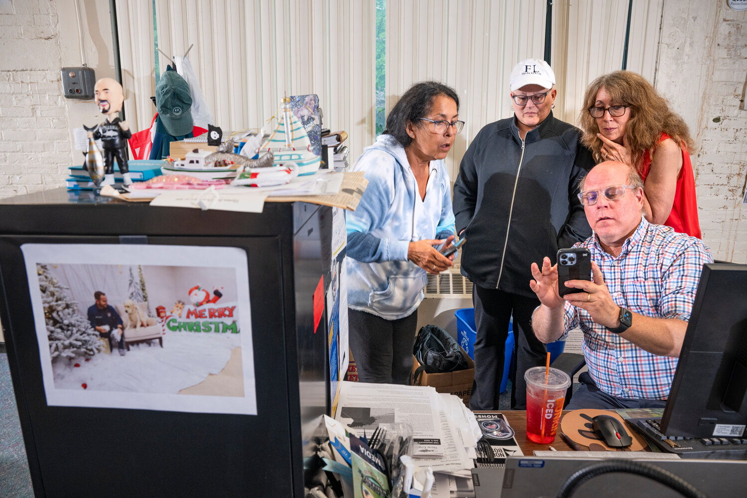 In a resonant photo series, Ann Hermes focuses on the story of local newsrooms