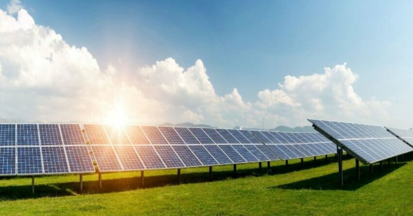 BAES Infrastructure Solar Texas. Solar panels in a field