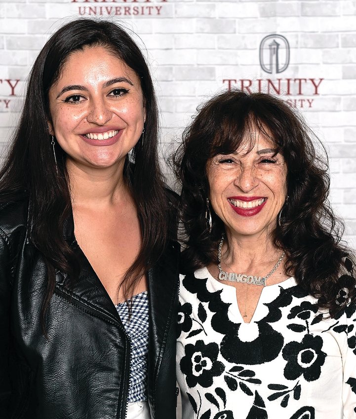 Sof&iacute;a S&aacute;nchez poses for a photo with her hero, journalist Mar&iacute;a Himojosa. Later this year, S&aacute;nchez will join an investigative reporting group for Himojosa&rsquo;s Futuro Media Group.
